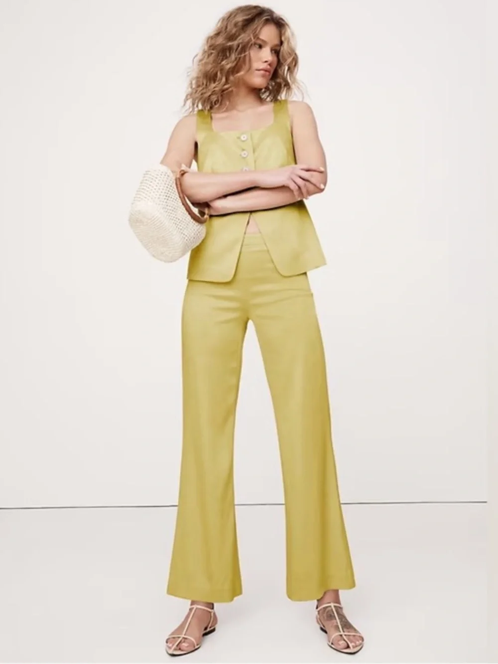 NEW! Banana Republic Mid-Rise Kick-Flare Satin Ankle Pant  #772704 📰